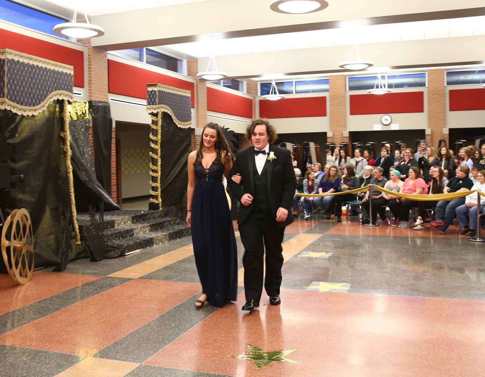MC Prom 2018 (27).JPG
